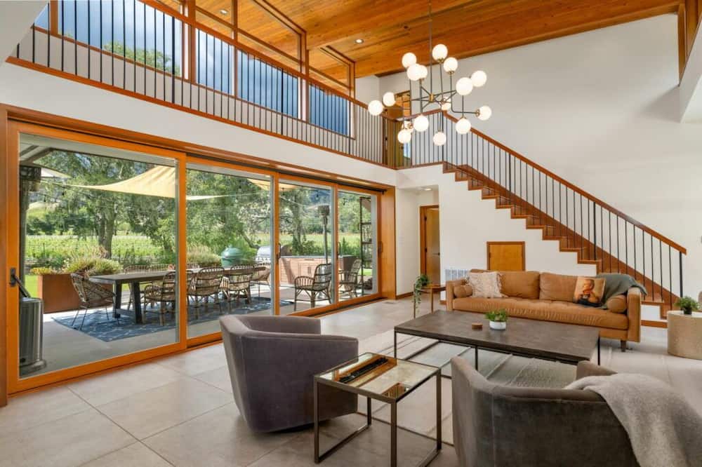 Photo of Bedroom in Geyserville