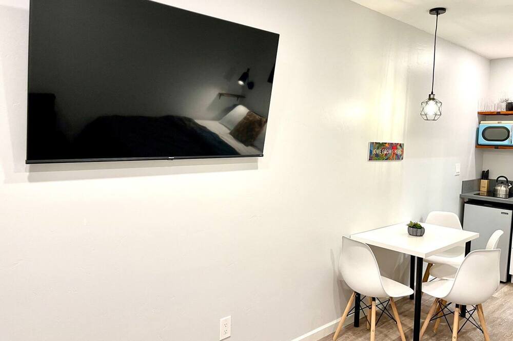 Photo of Bedroom in Mid-City