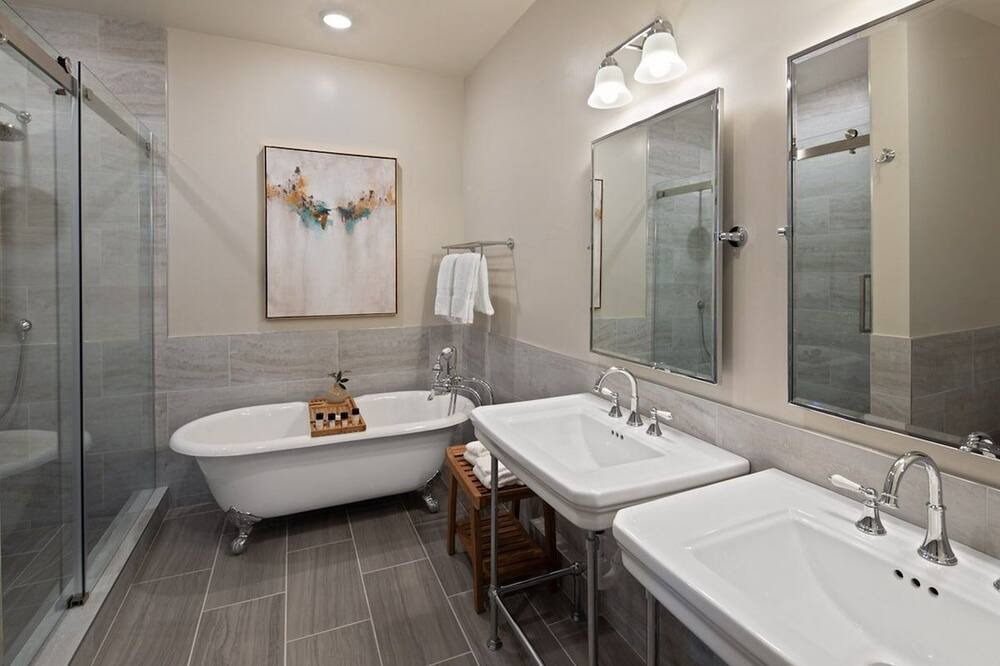 Photo of Bathroom in Winters