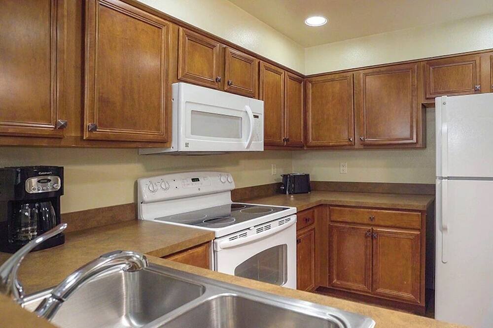 Photo of Kitchen in Round Hill Village