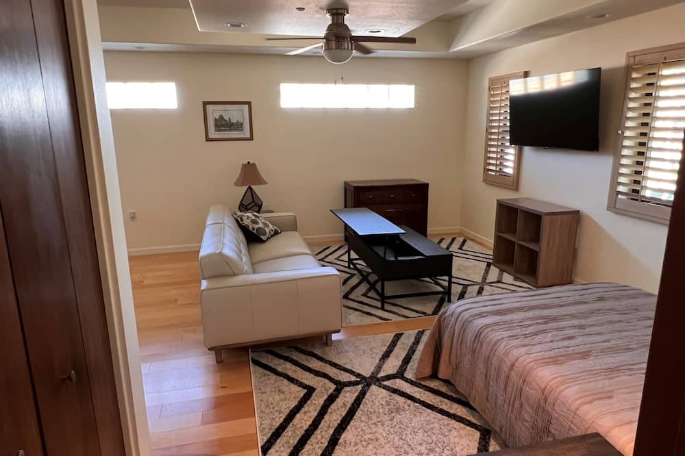 Photo of Bedroom in Roosevelt