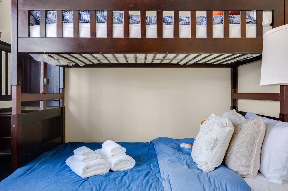 Photo of Bedroom in Evergreen