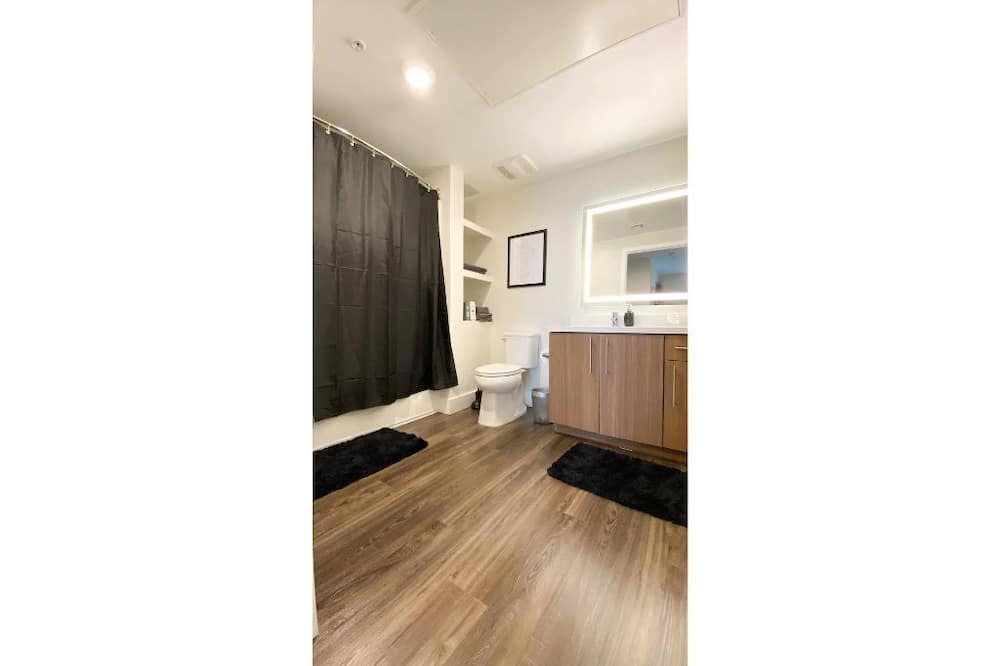 Photo of Bathroom in Berryessa