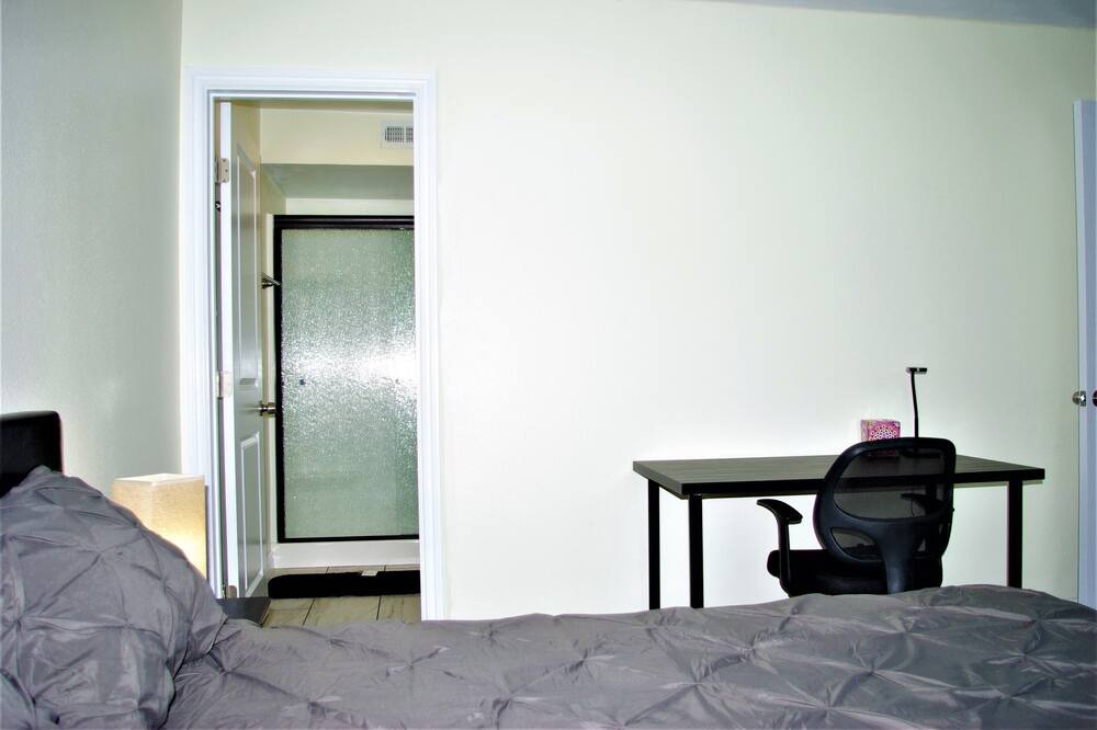 Photo of Bedroom in Swan Canyon
