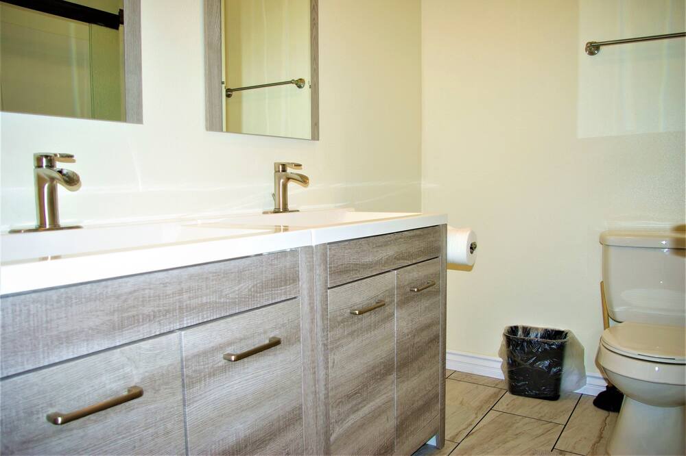 Photo of Bathroom in Swan Canyon