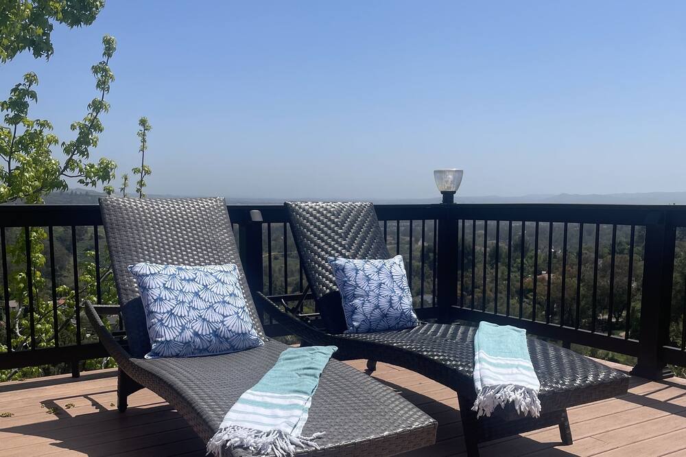Photo of Patio Balcony in North Tustin