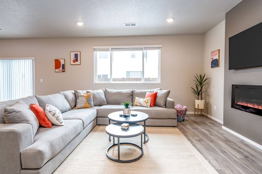 Photo of Livingroom in Old Farm District
