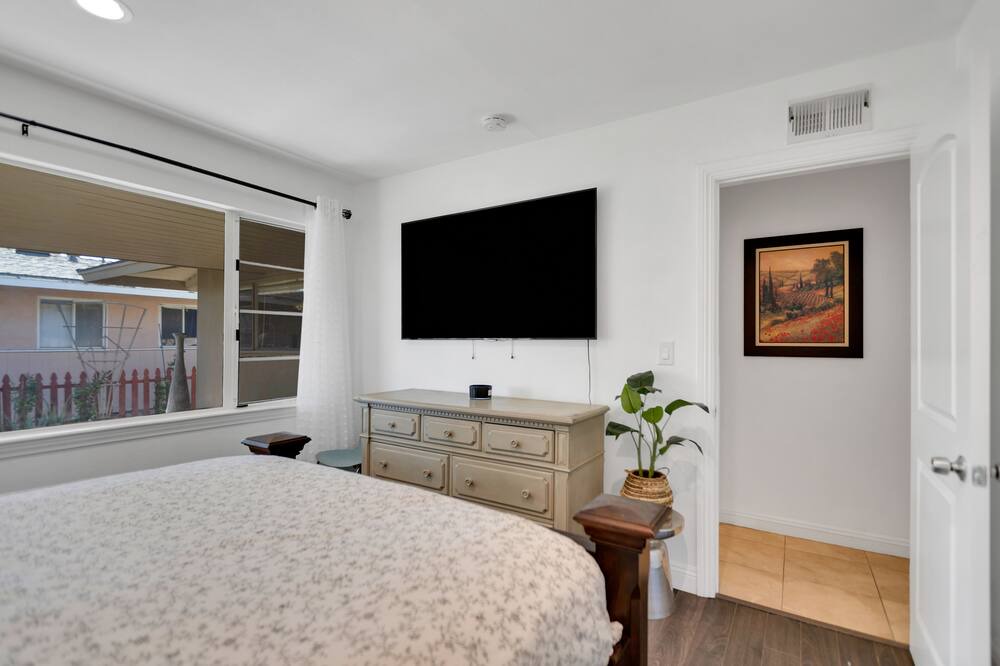 Photo of Bedroom in Southwest Anaheim