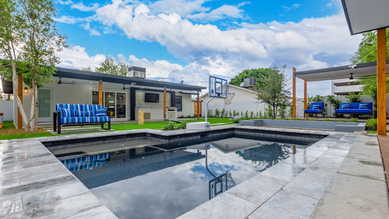 Photo of Outdoor in Garfield