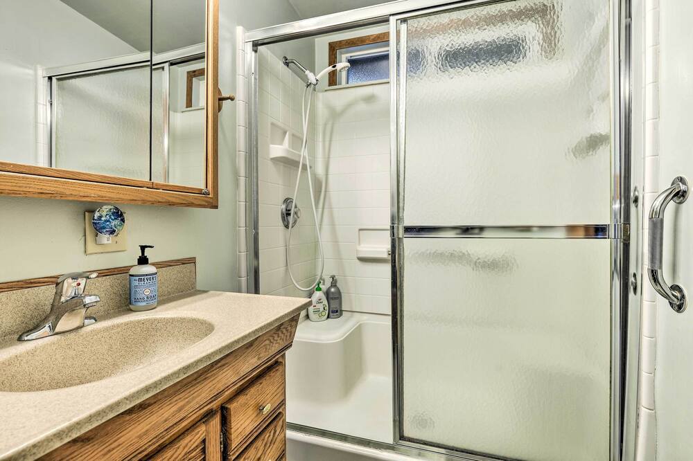 Photo of Bathroom in Eureka