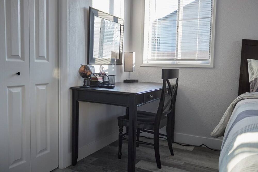 Photo of Bedroom in Western
