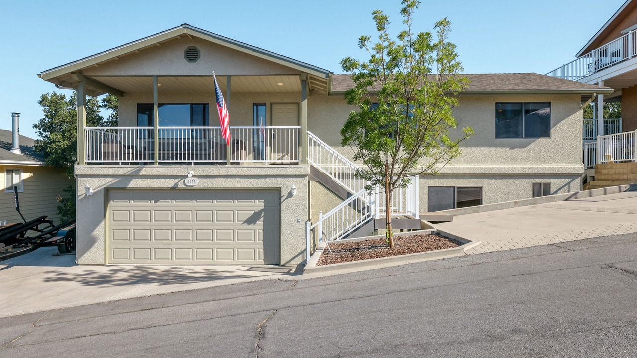 Photo of Outdoor in Oak Shores