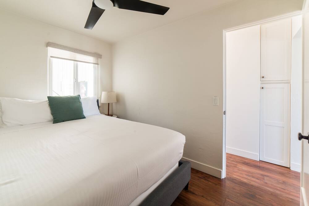 Photo of Bedroom in Oceanside