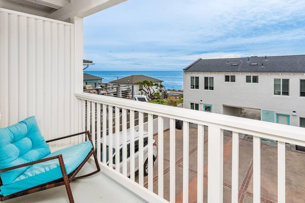 Photo of Bedroom in Oceanside