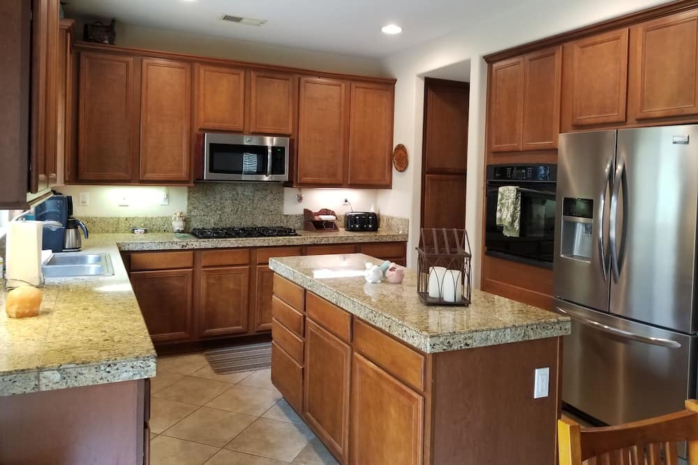 Photo of Kitchen in Lake Elsinore