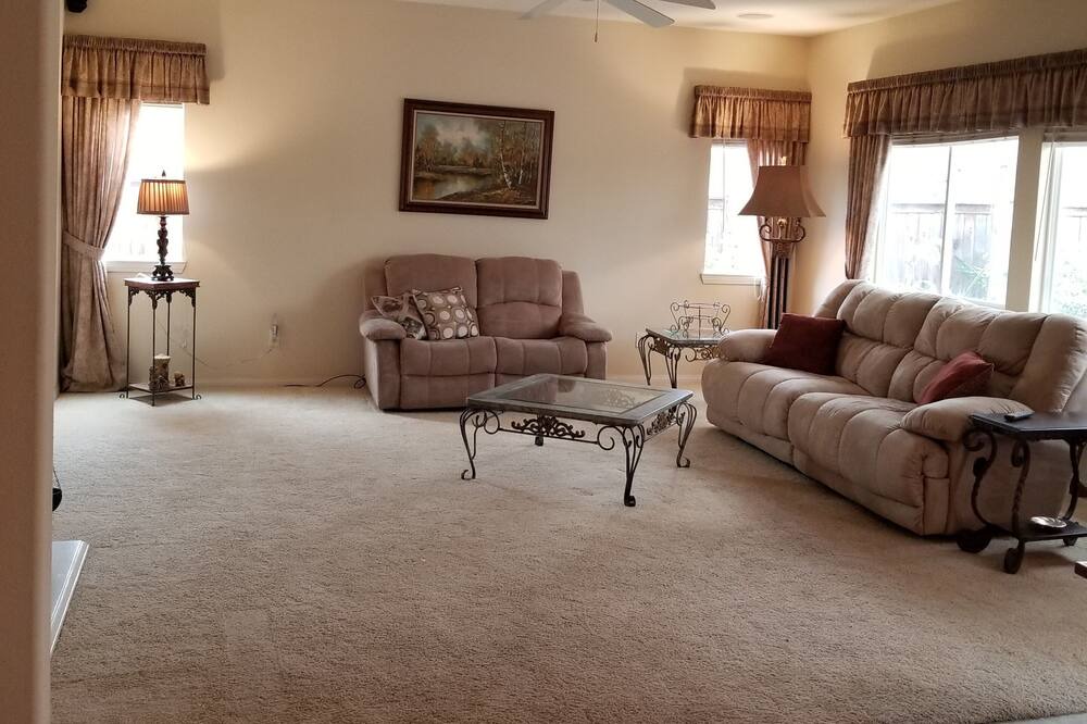 Photo of Others in Lake Elsinore