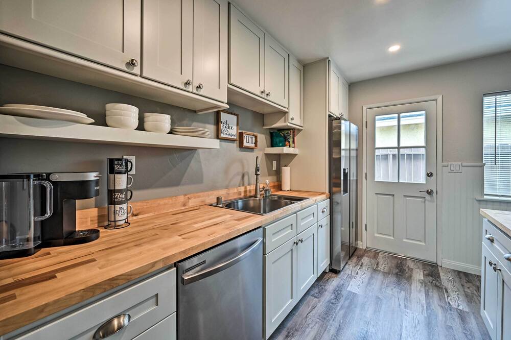 Photo of Kitchen in East Side Capistrano