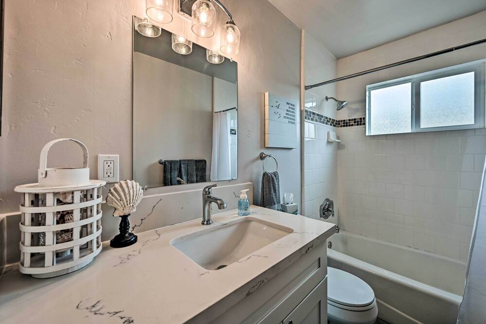 Photo of Bathroom in East Side Capistrano