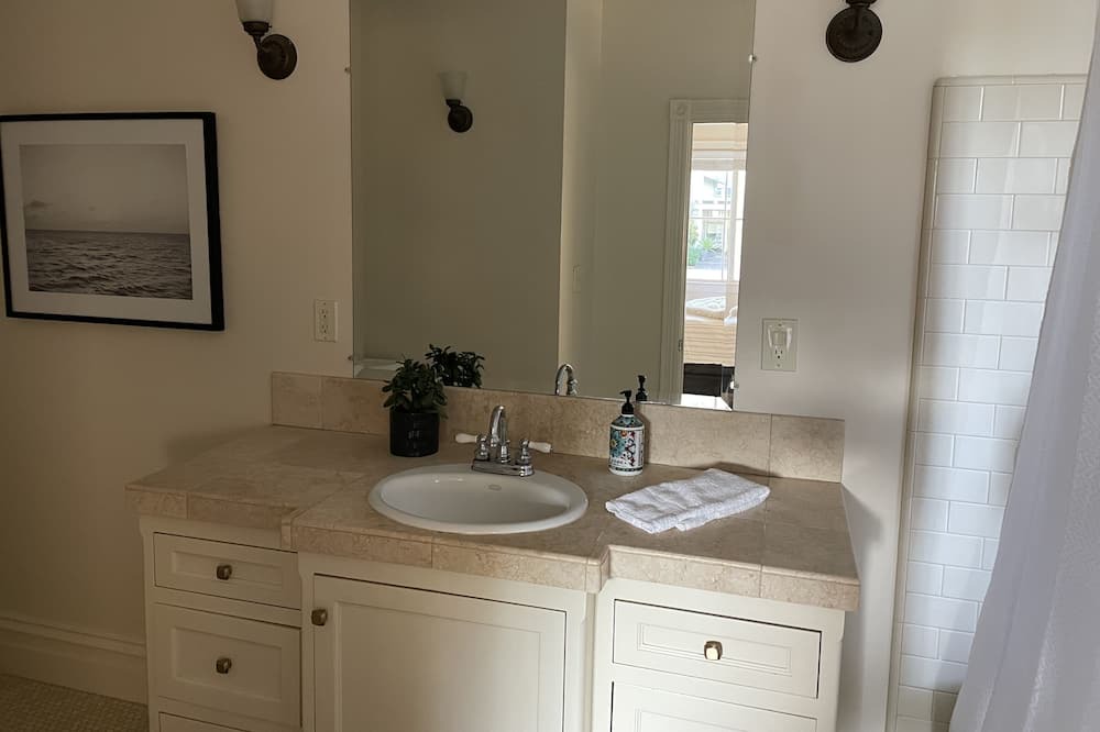 Photo of Bathroom in Yountville