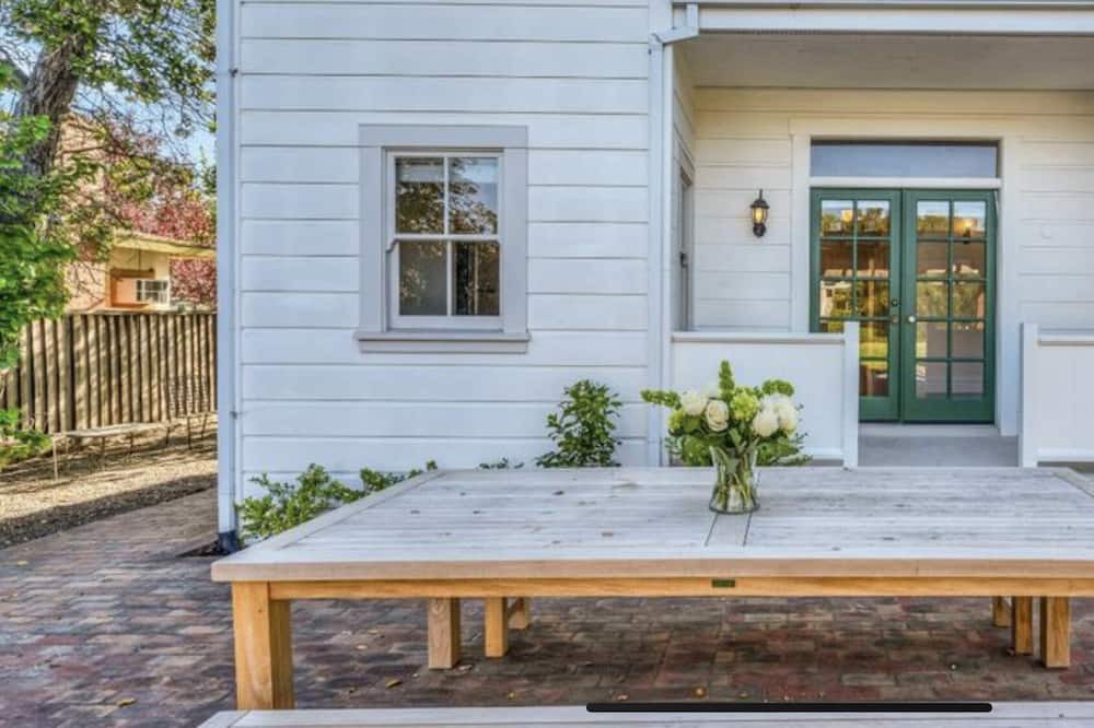 Photo of Outdoor in Yountville