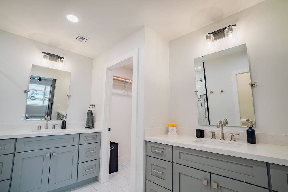 Photo of Bathroom in Park Scottsdale One
