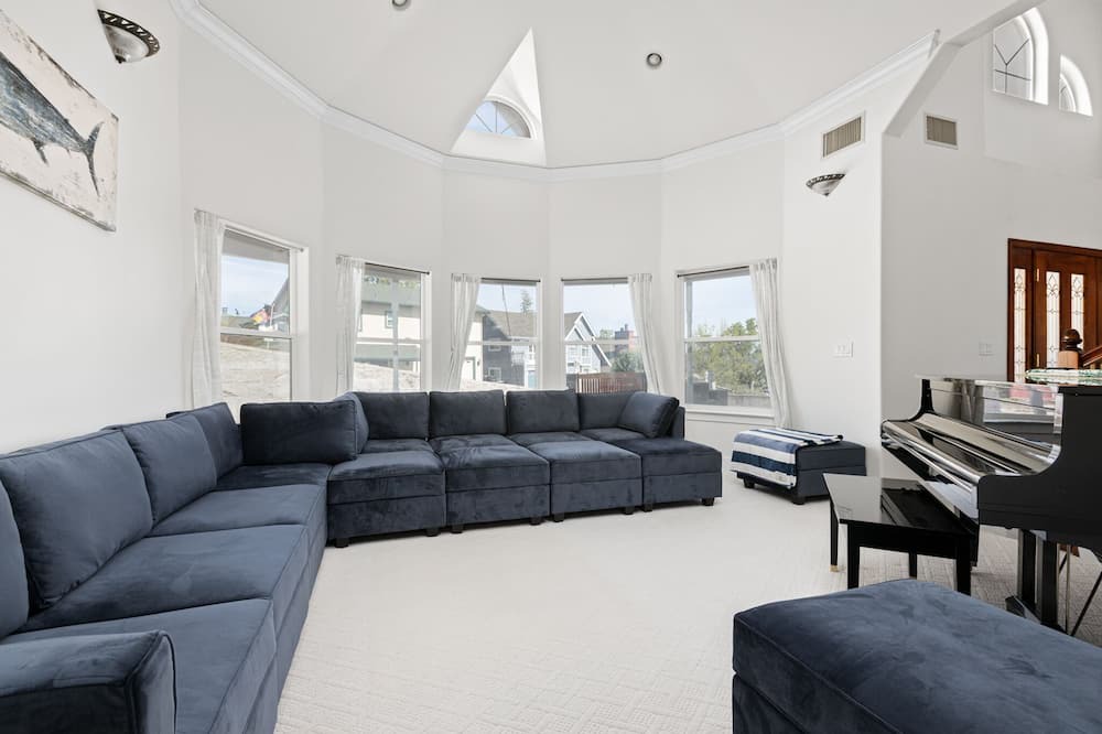 Photo of Livingroom in Oak Shores