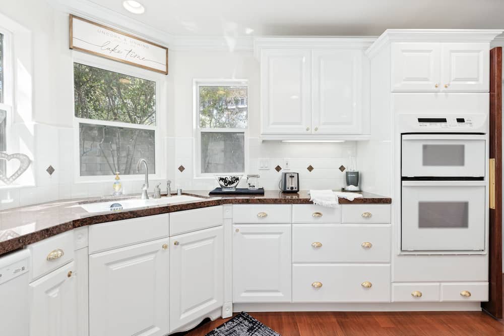 Photo of Kitchen in Oak Shores