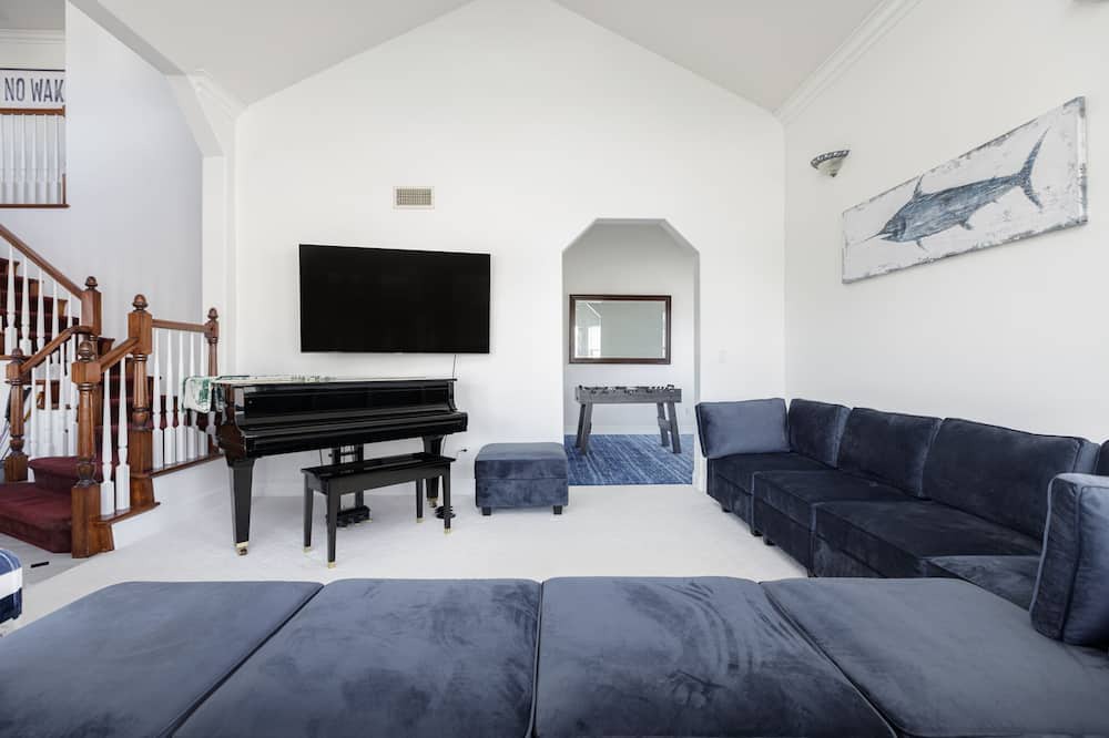 Photo of Livingroom in Oak Shores