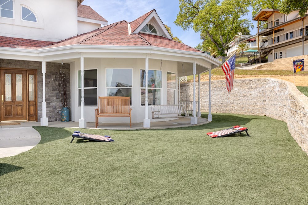 Photo of Outdoor in Oak Shores