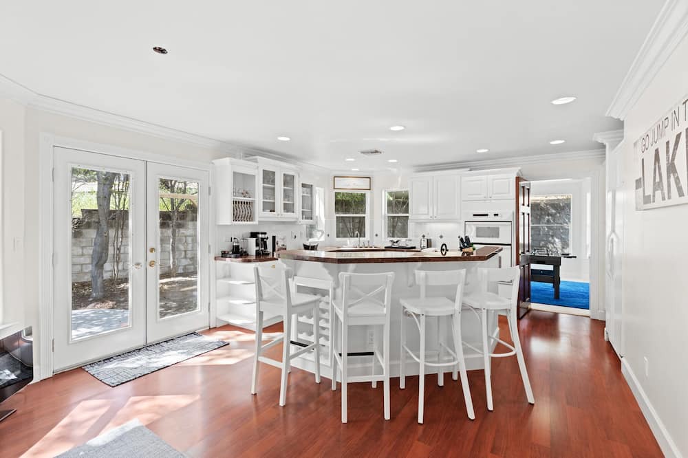 Photo of Kitchen in Oak Shores