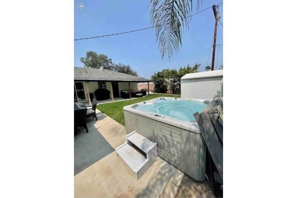 Photo of Outdoor in Corona