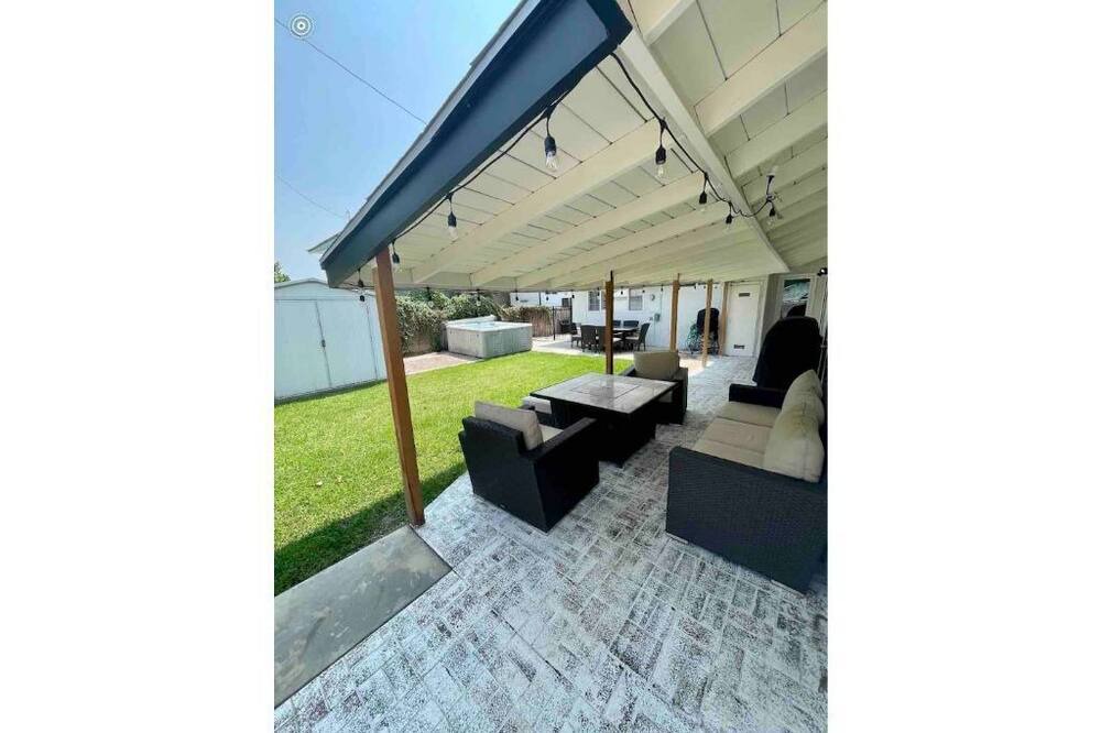 Photo of Outdoor in Corona