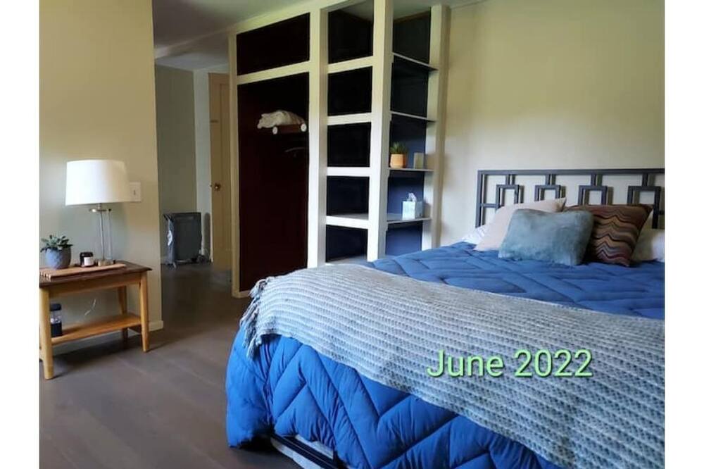 Photo of Bedroom in Eureka