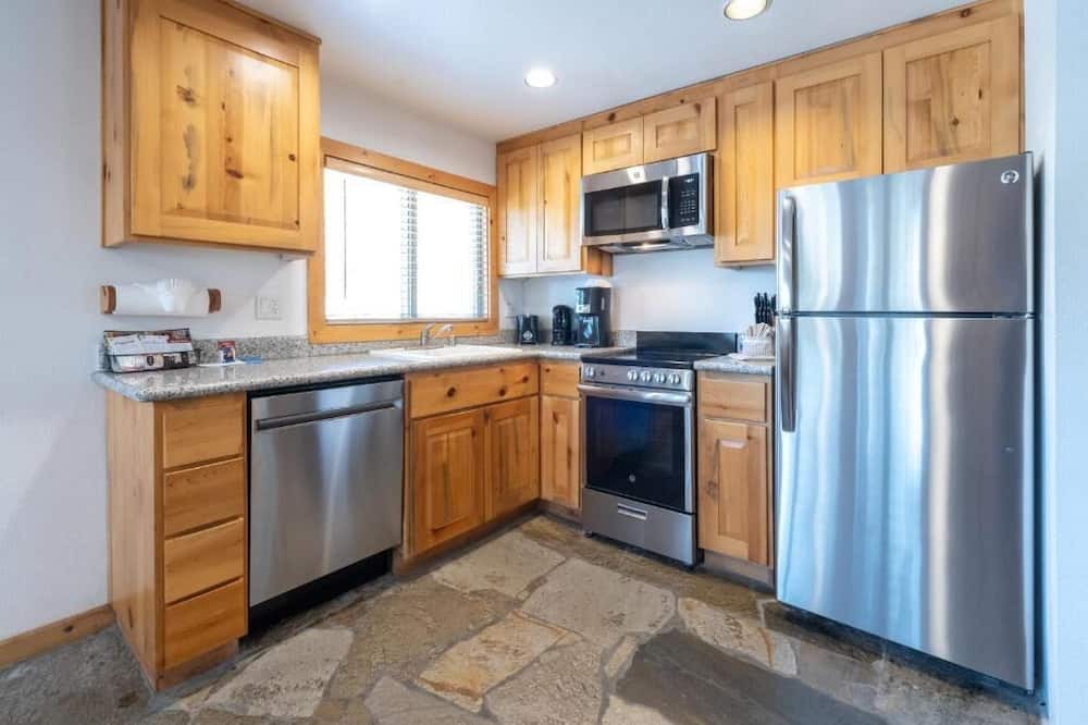 Photo of Kitchen in Tahoya Shores