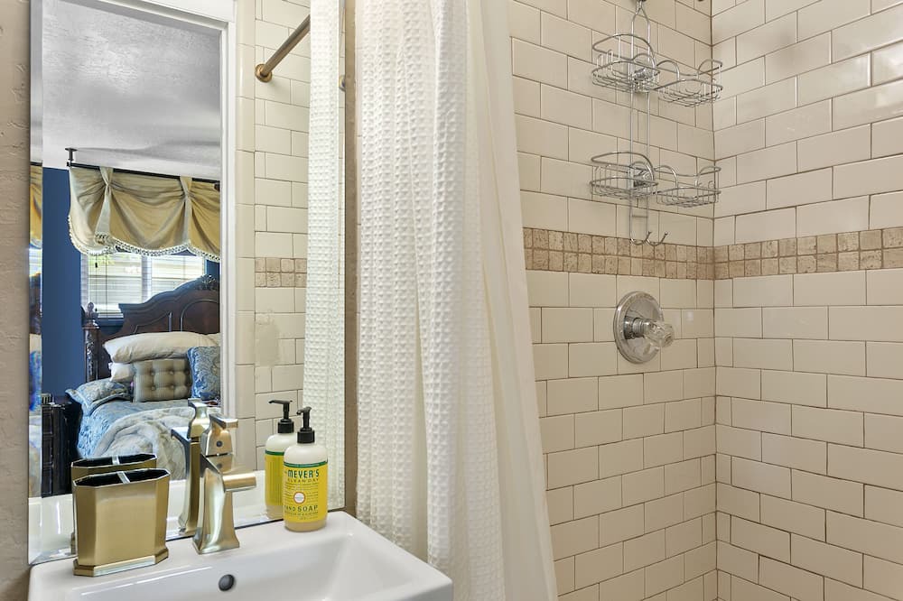 Photo of Bathroom in Fairview Place