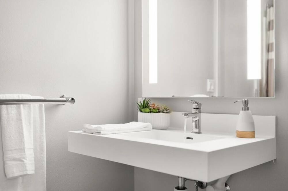 Photo of Bathroom in Rincon Hill