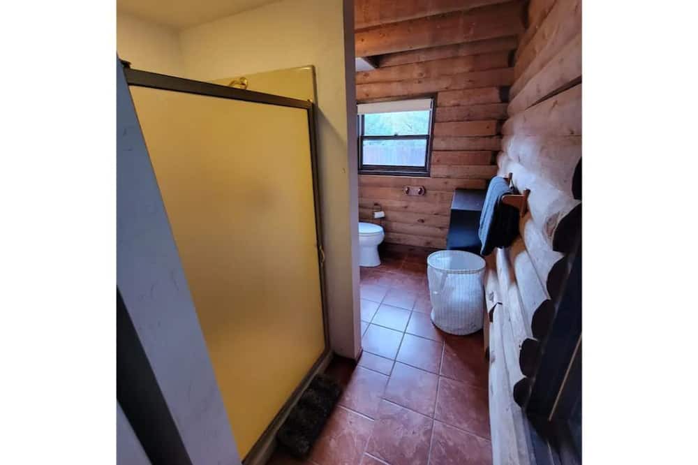 Photo of Bathroom in Benbow