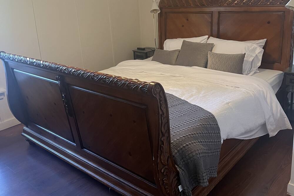 Photo of Bedroom in Boonville