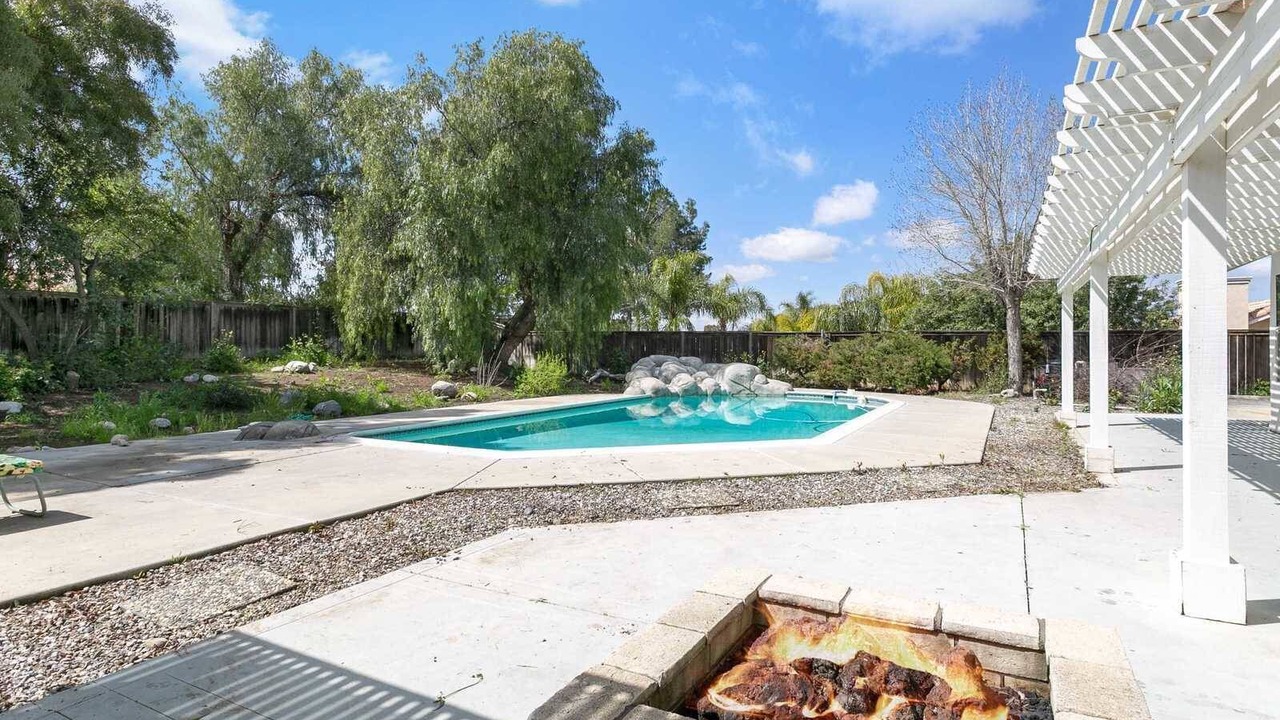 Photo of Outdoor in Nuevo