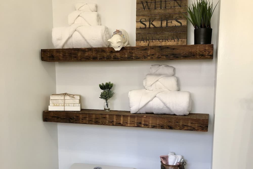 Photo of Bathroom in Kernville