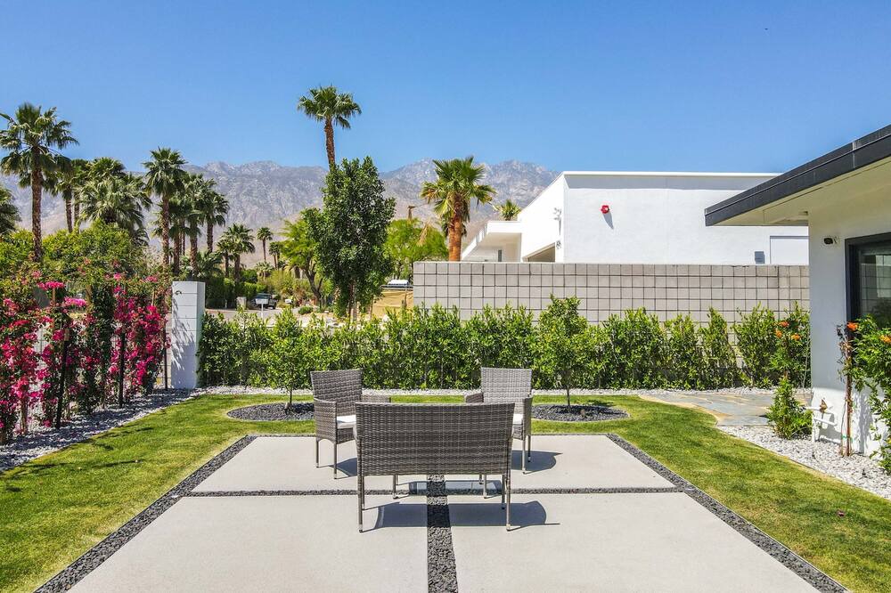 Photo of Outdoor in Araby Commons
