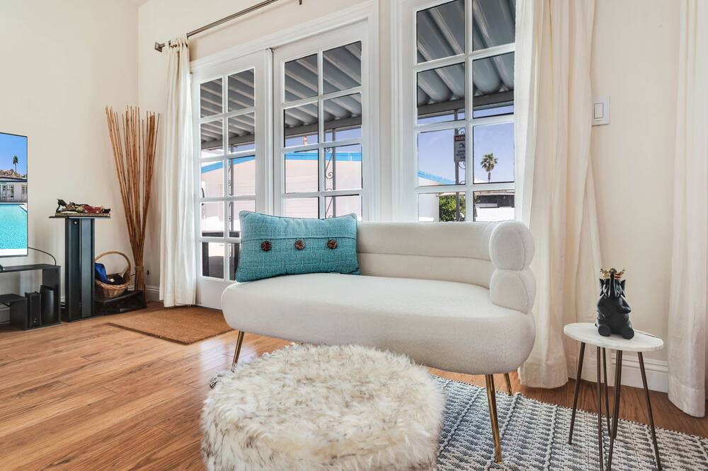 Photo of Livingroom in Araby Commons