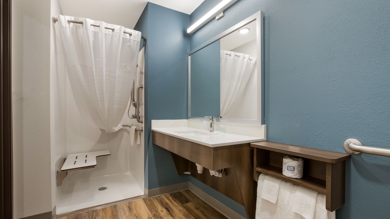 Photo of Bathroom in Corona