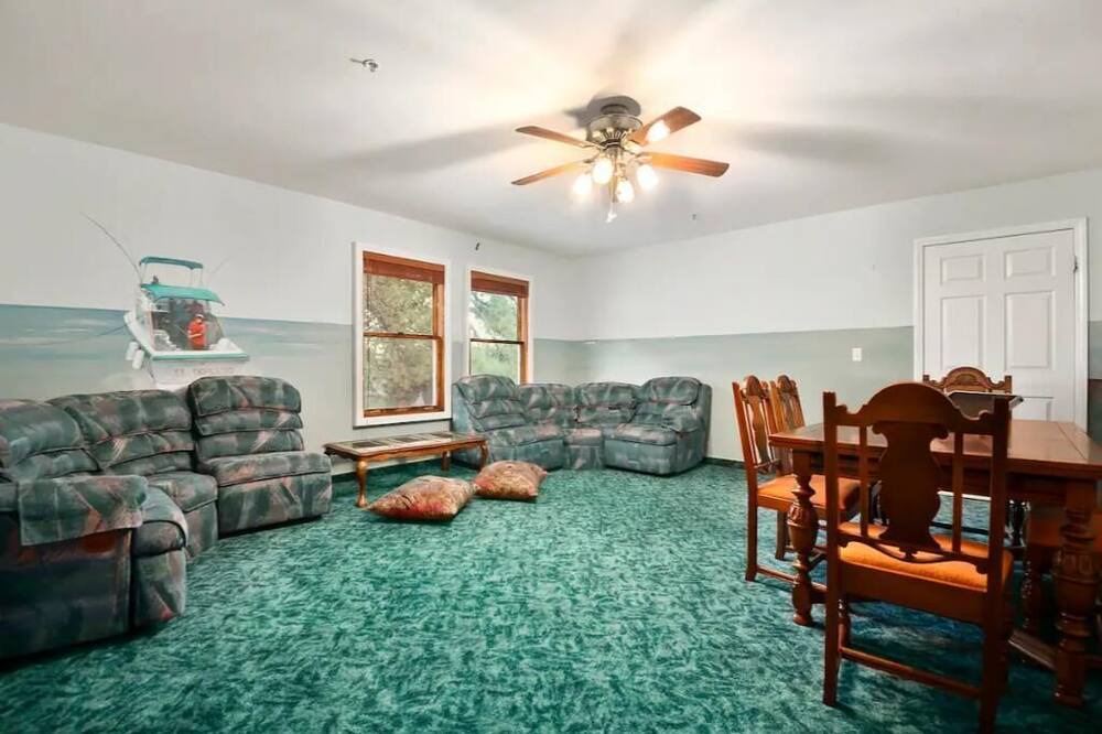 Photo of Livingroom in Wrightwood