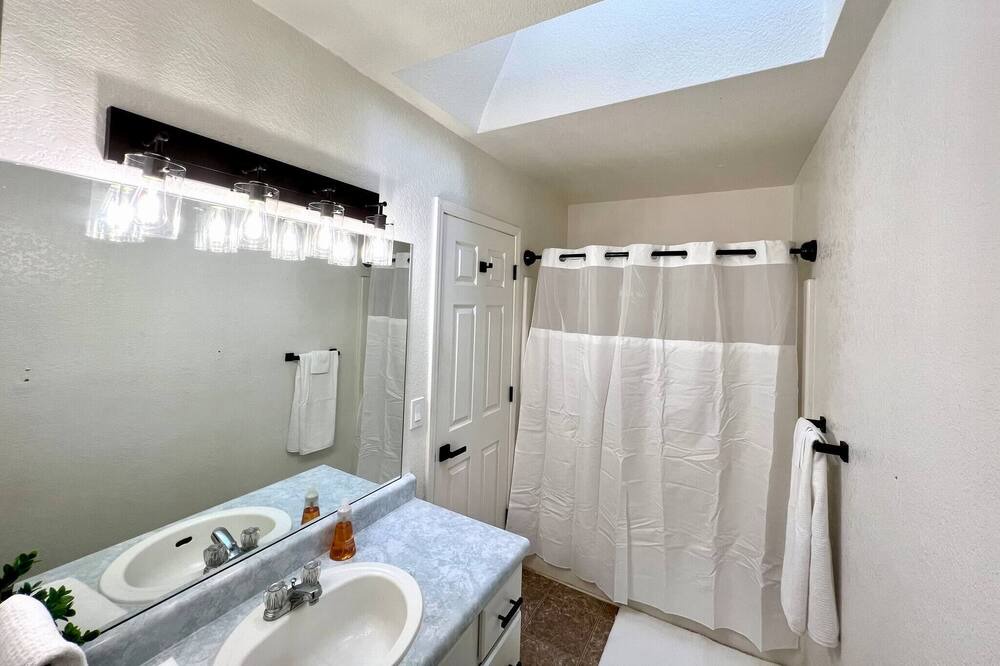 Photo of Bathroom in Prescott Valley Units