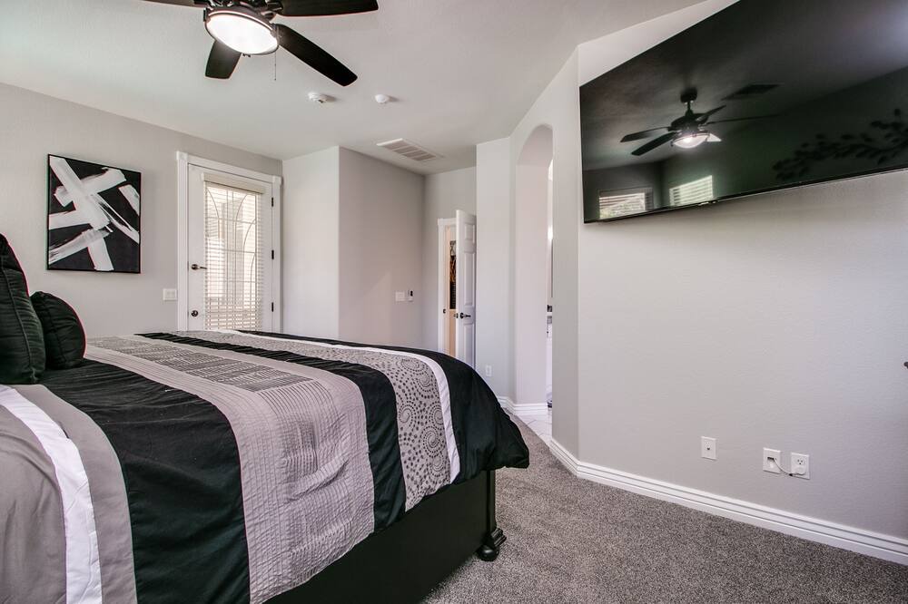 Photo of Bedroom in Rovey Farm Estates