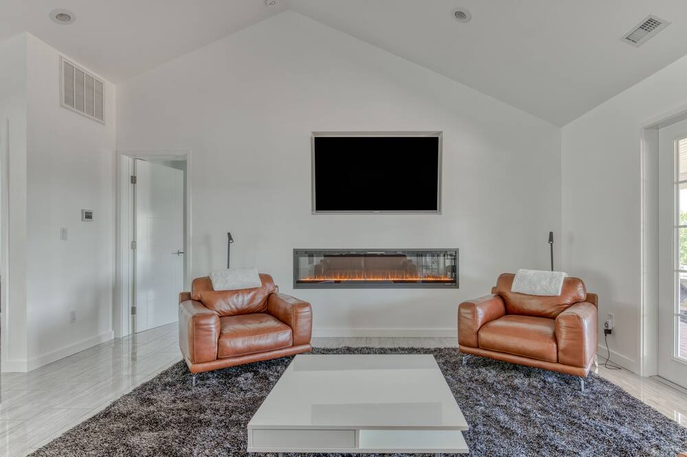Photo of Livingroom in Carver