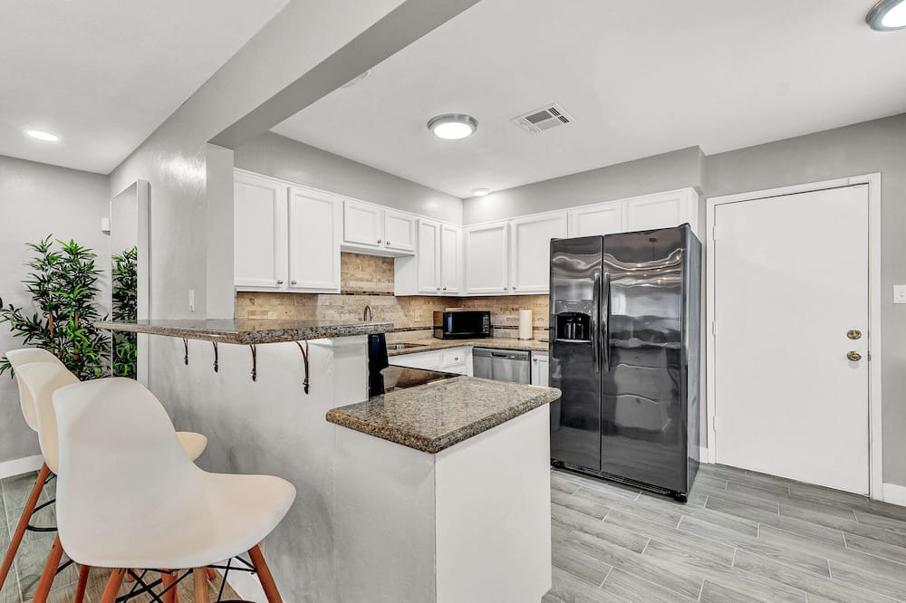 Photo of Kitchen in Townsite
