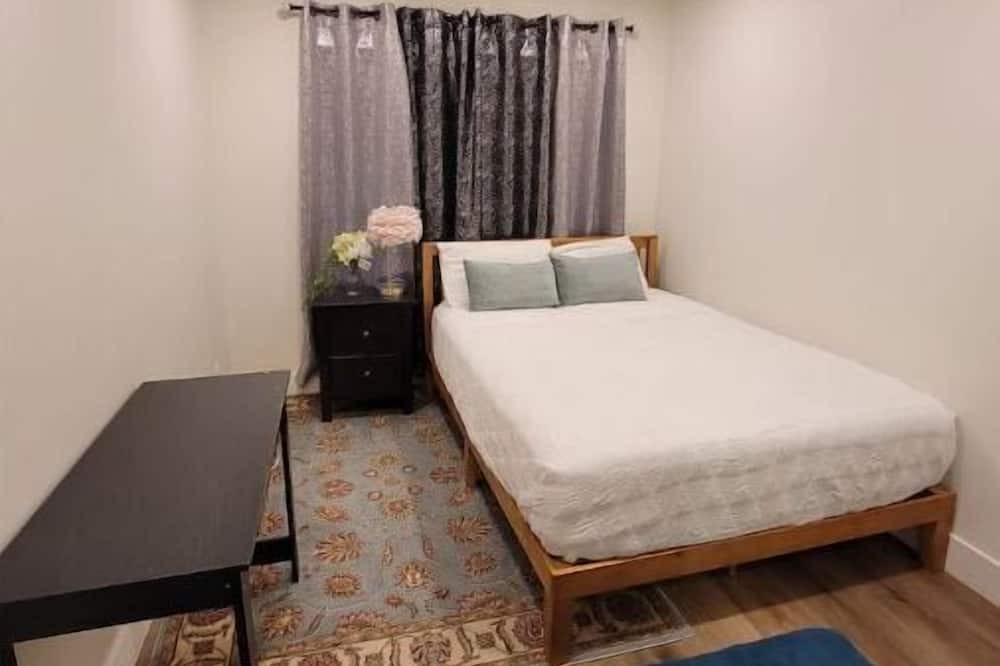 Photo of Bedroom in Buena Park