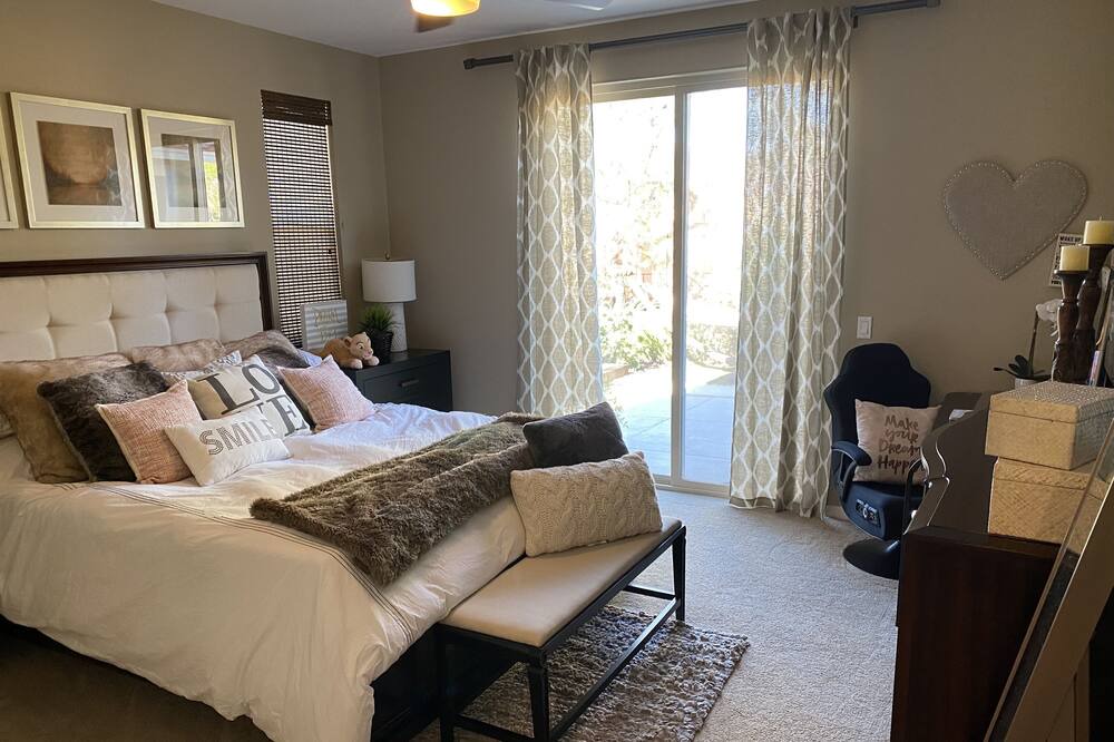 Photo of Bedroom in Corona